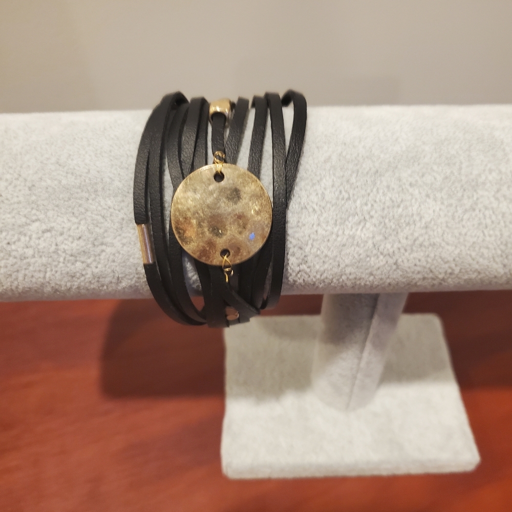 Vintage Gold And Leather Bracelet With Magnetic Closure